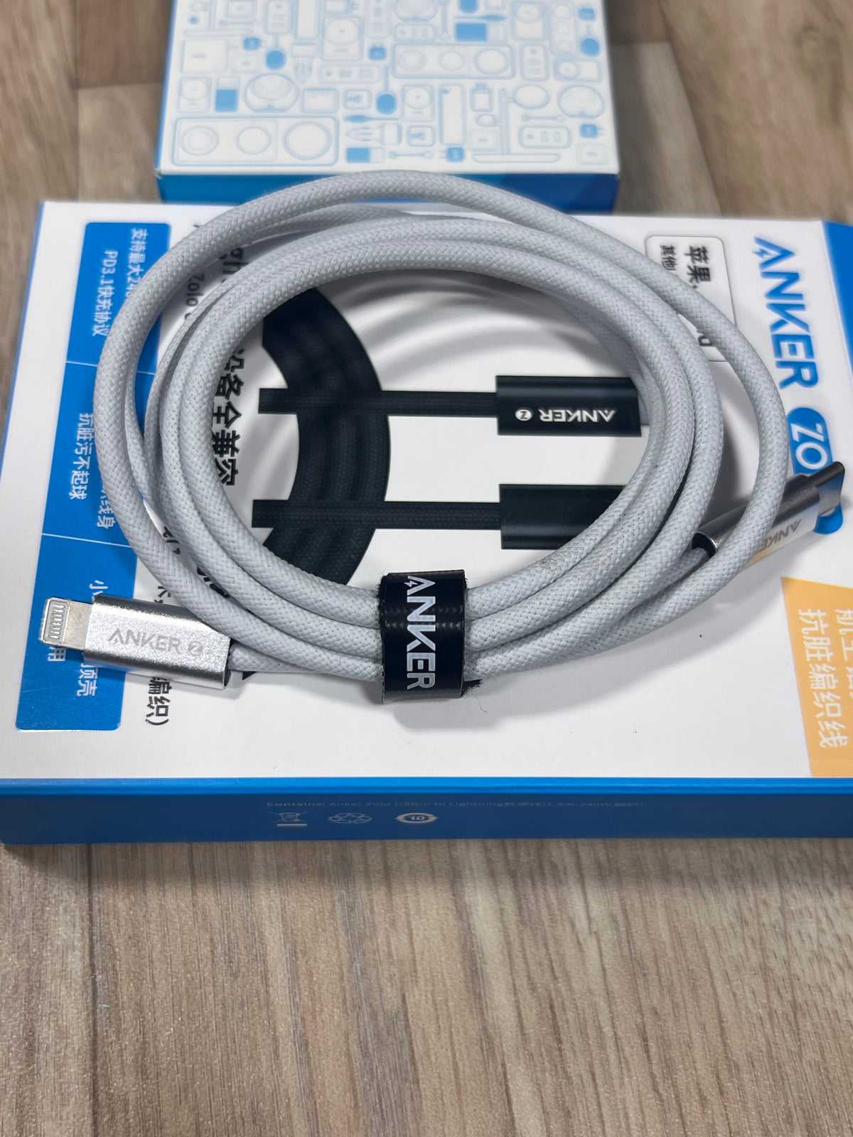 Anker Zolo 30W + Cable Anker 1.5m 240W