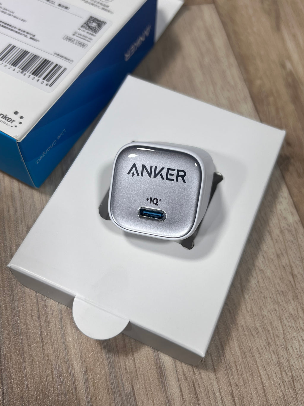 Anker Zolo 30W + Cable Anker 1.5m 240W